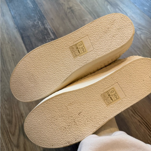 NEW Dolce Vita Nicona Women's Cream Woven Sneakers - Picture 7 of 7